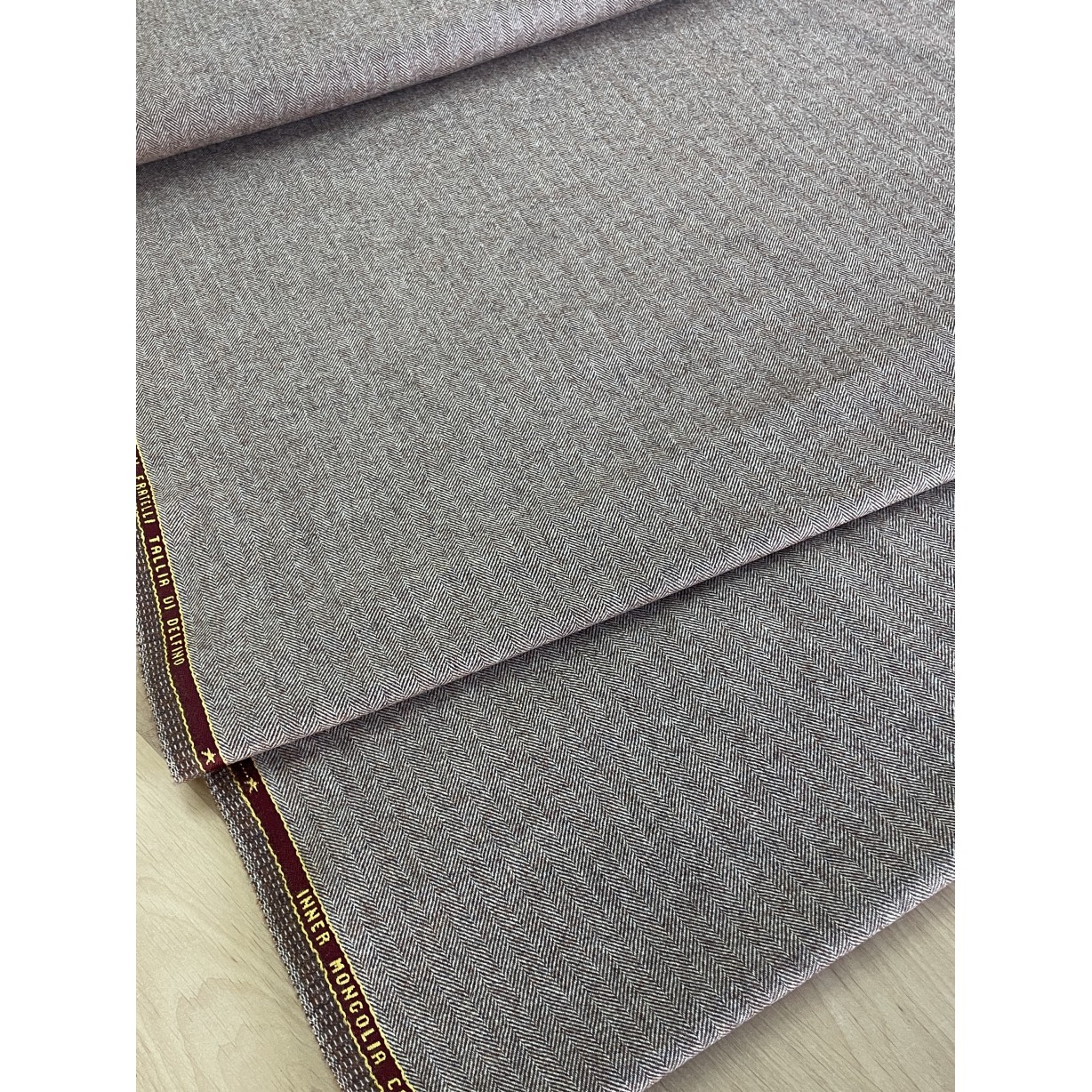 Вовна ялинка