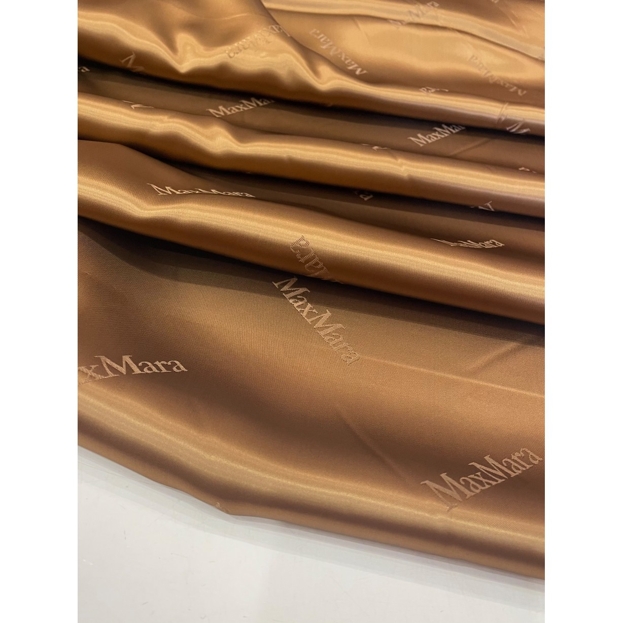 Підкладкова тканина Max Mara